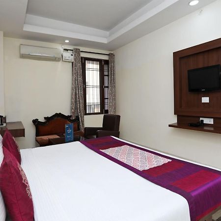 Oyo 680 Hotel Ranjana Heritage Λάκναου Εξωτερικό φωτογραφία