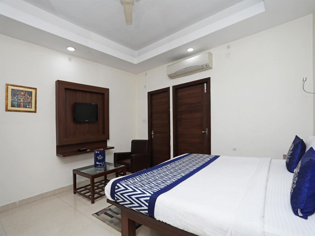 Oyo 680 Hotel Ranjana Heritage Λάκναου Εξωτερικό φωτογραφία