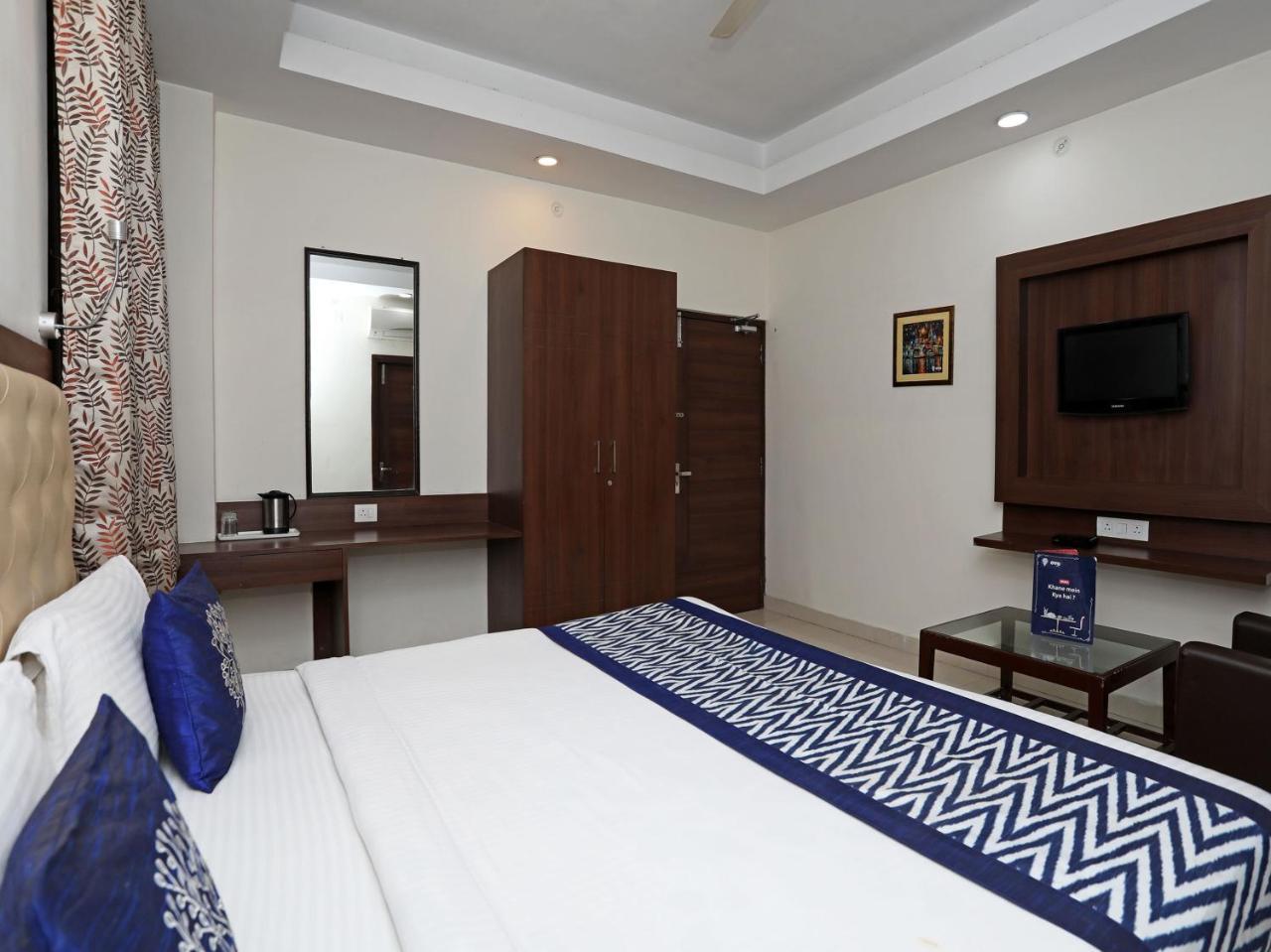 Oyo 680 Hotel Ranjana Heritage Λάκναου Εξωτερικό φωτογραφία