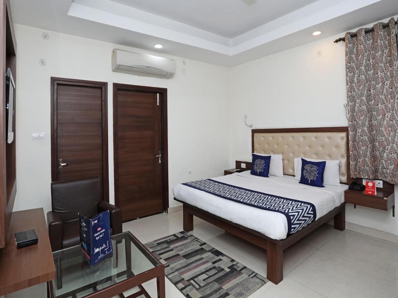 Oyo 680 Hotel Ranjana Heritage Λάκναου Εξωτερικό φωτογραφία